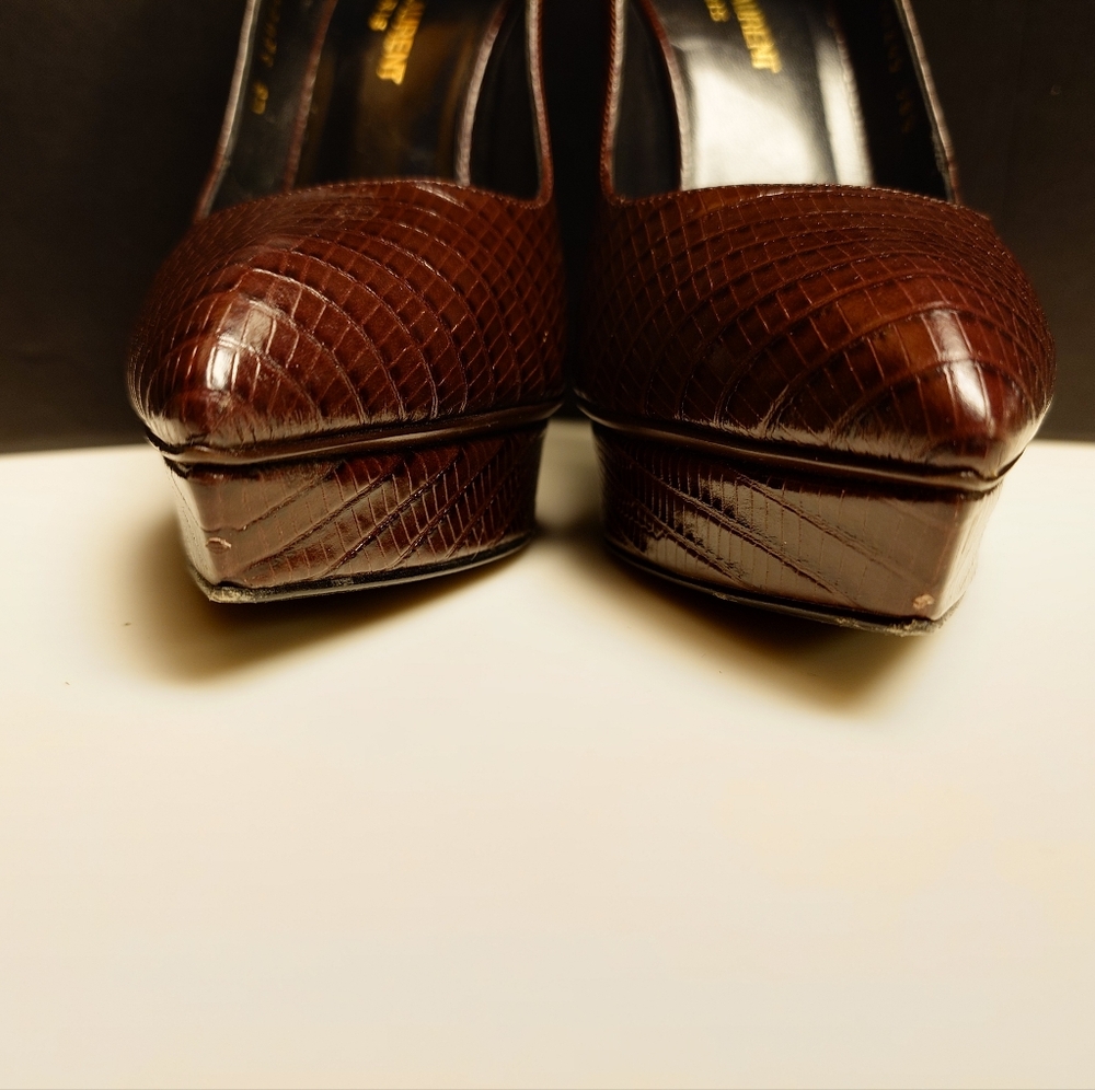 Saint Laurent Women's Brown Croc-Embossed Shoes - Picture 7 of 14